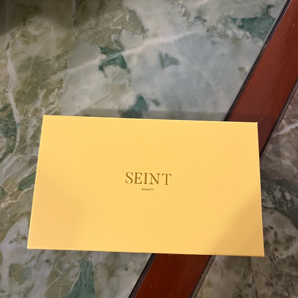 Small seint palette